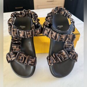 Fendi Feel Hiking Sandal sz 39
